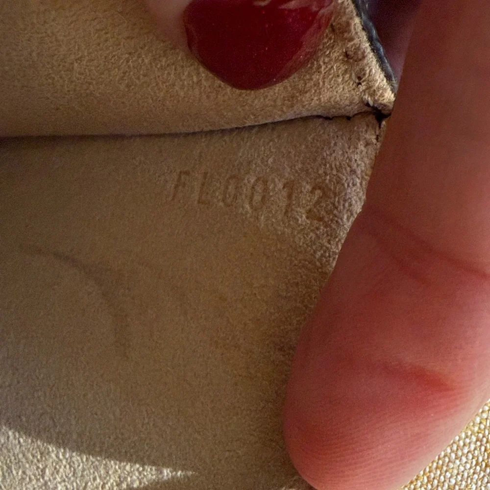Louis Vuitton monogram crossbody or clutch - Picture 3 of 17